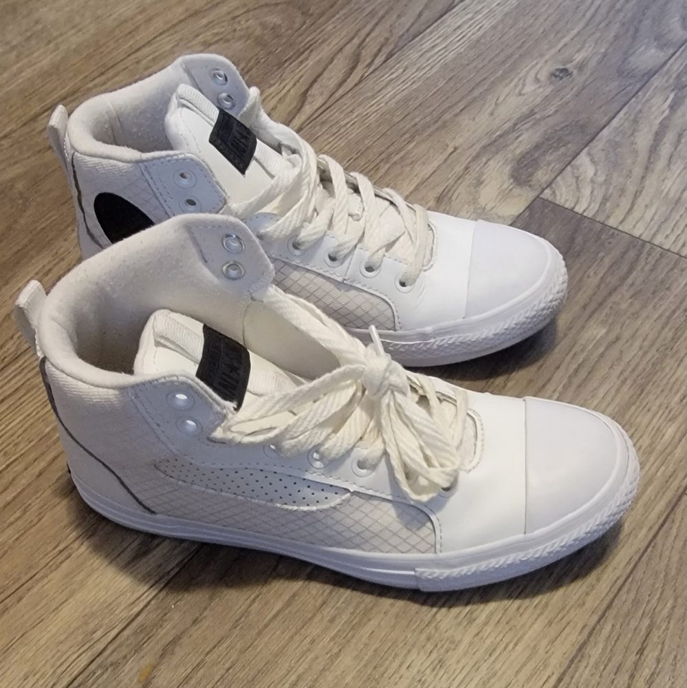 ⚡️White Converse - Picture 6 of 7
